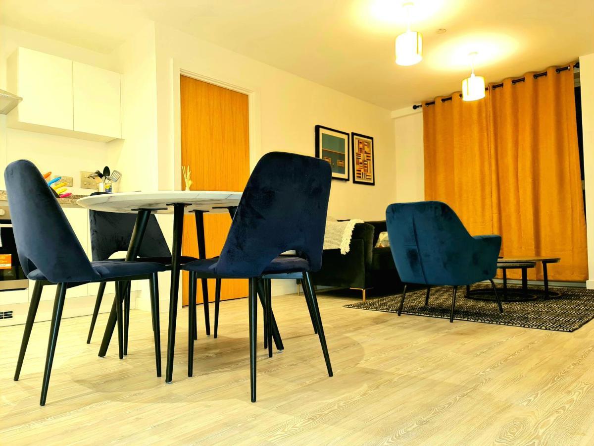 Exquisite Cosy 2-Bed Apartment In Salford Manchester Exterior foto